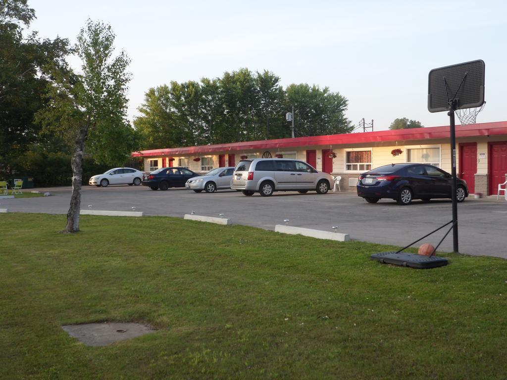 The Silver Birch Motel Goderich Εξωτερικό φωτογραφία