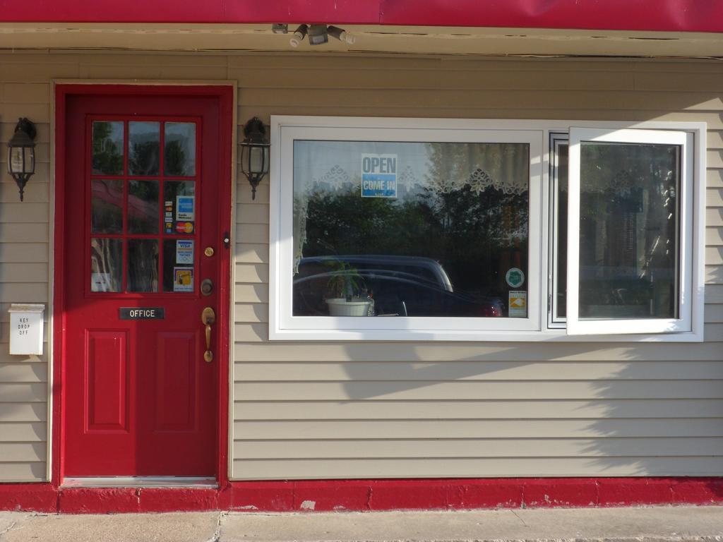 The Silver Birch Motel Goderich Εξωτερικό φωτογραφία